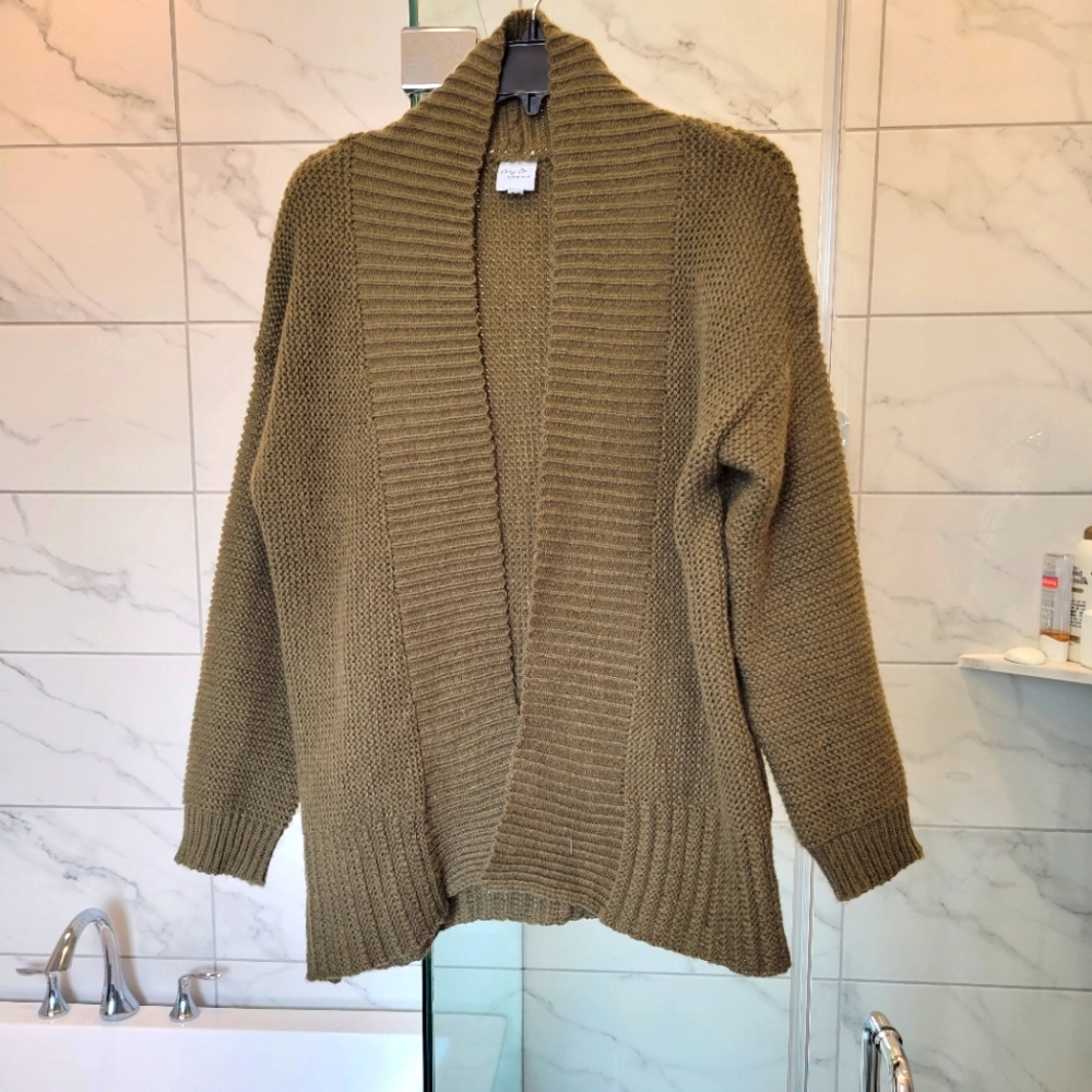 Oversized green sweater